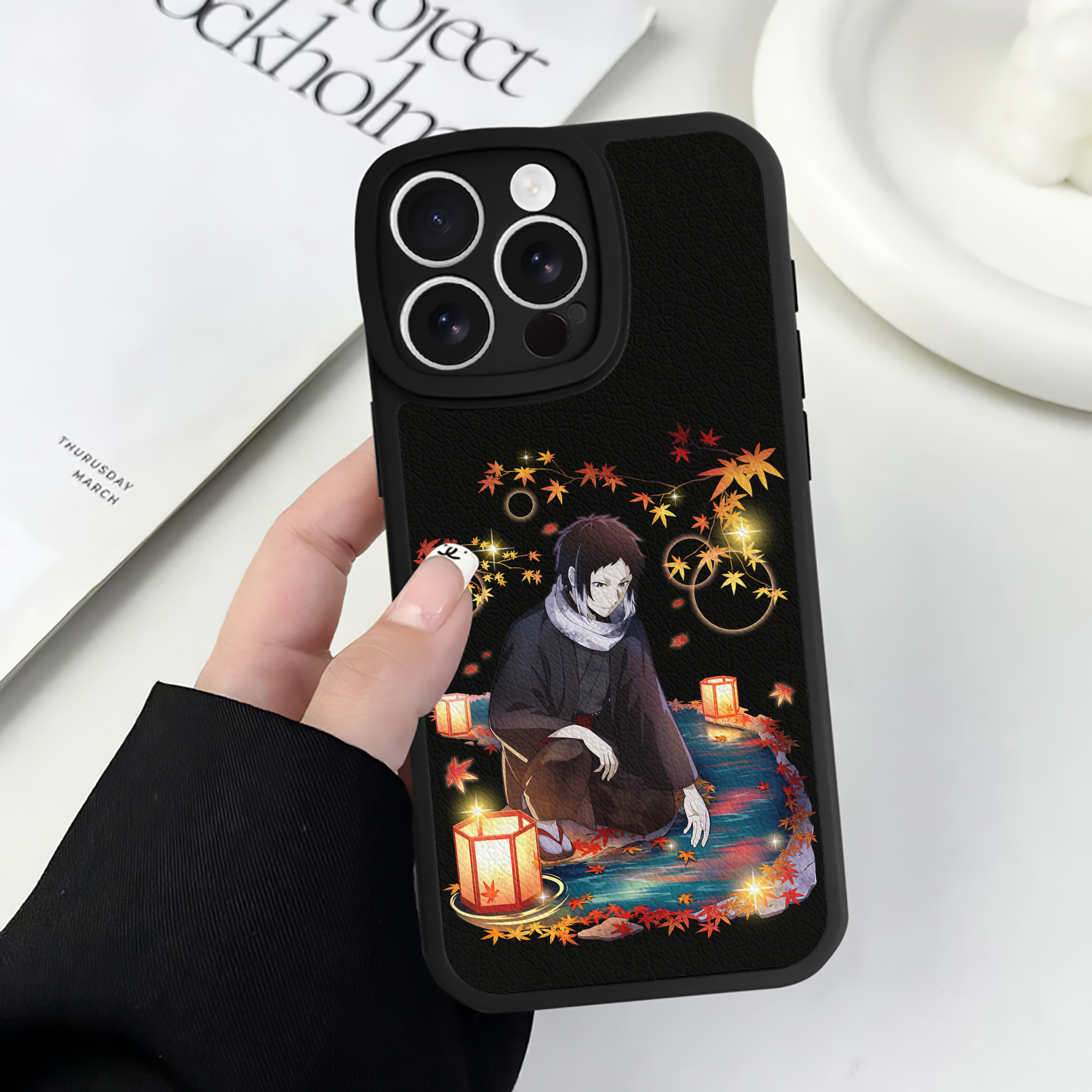 （画像用） 文豪ストレイドッグス Bungo Stray Dogs 【iPhone 16シリーズ対応】シリコンスマホケース（レザー調） 材質：シリコン